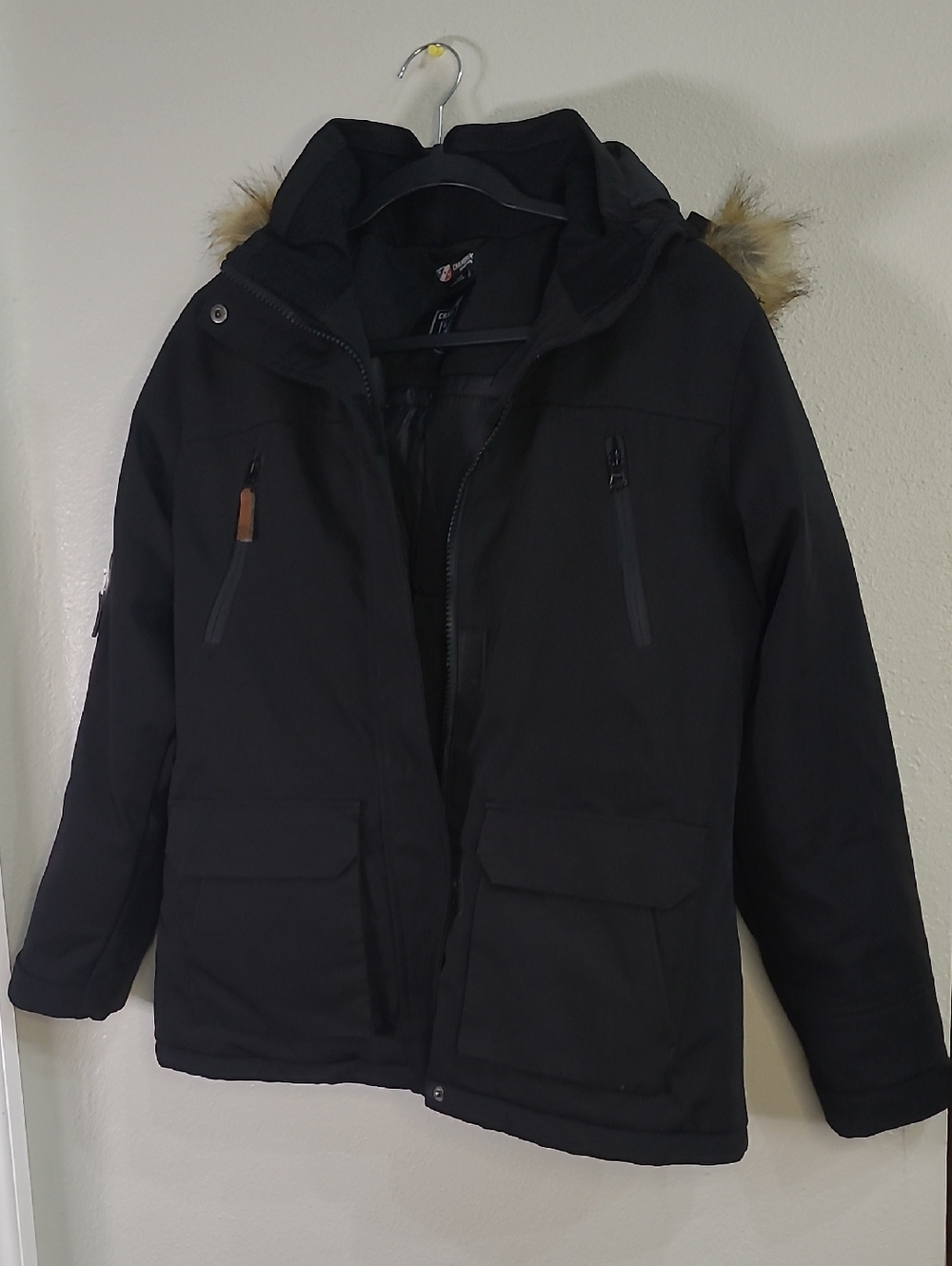 Chamonix Men's Black Hooded Winter Coat with Faux Fur Trim Size Med